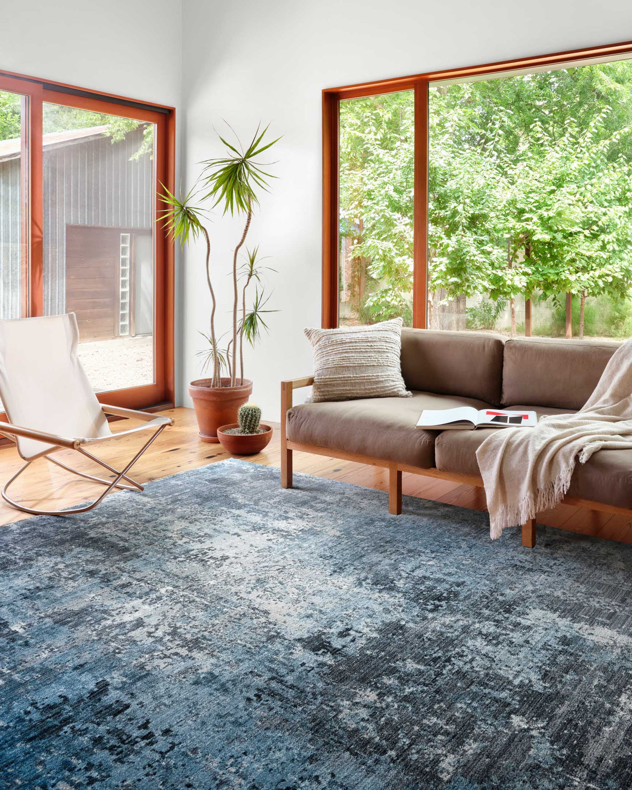 Samra Rug- Charcoal / Sky