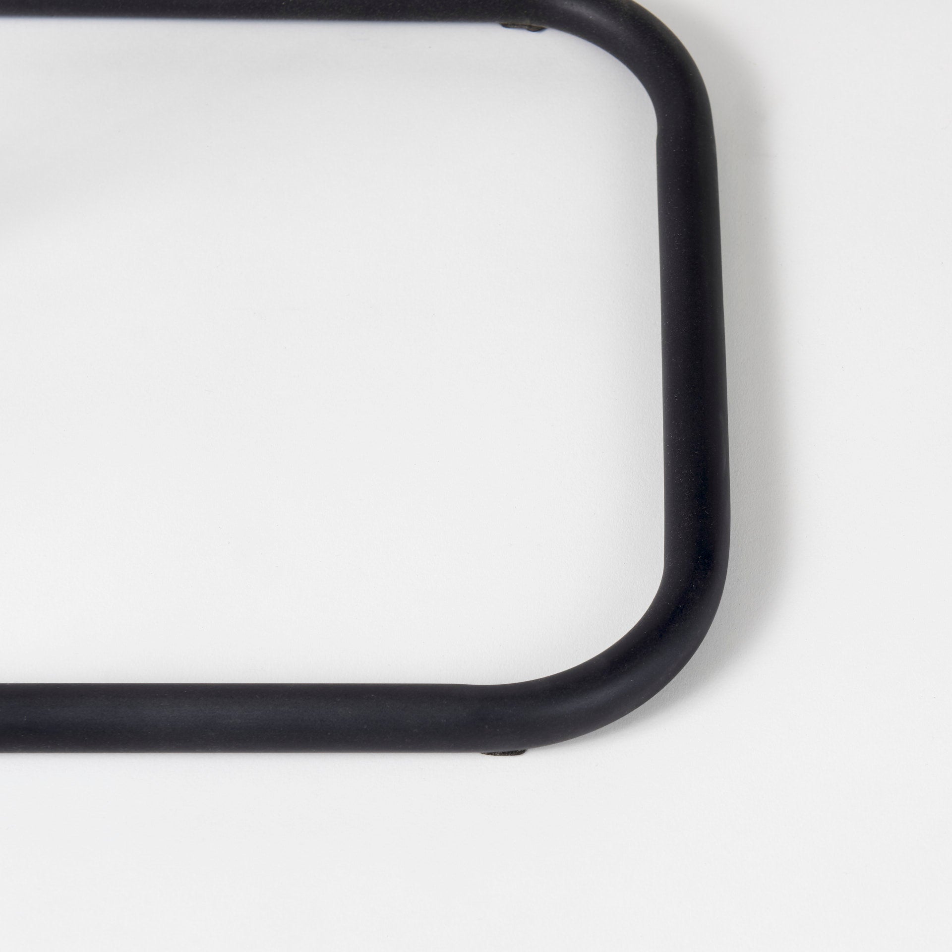 Kyra C Table