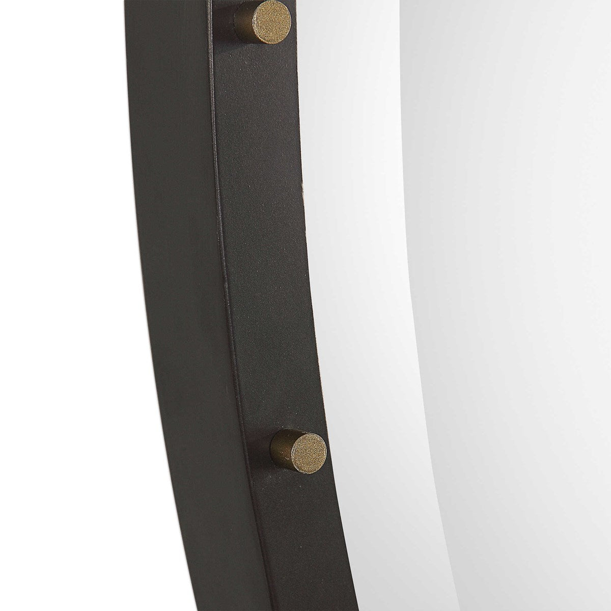 Benedo Mirror
