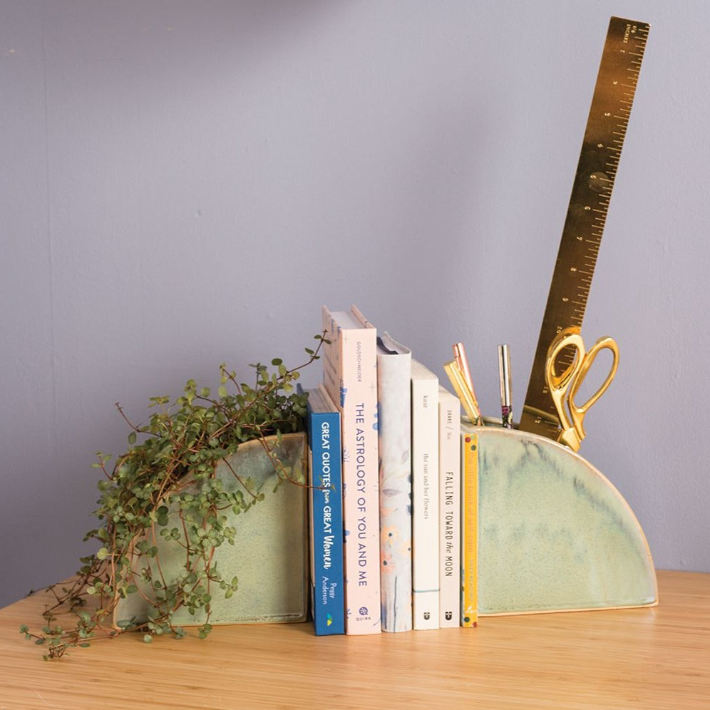 Isle Bookends