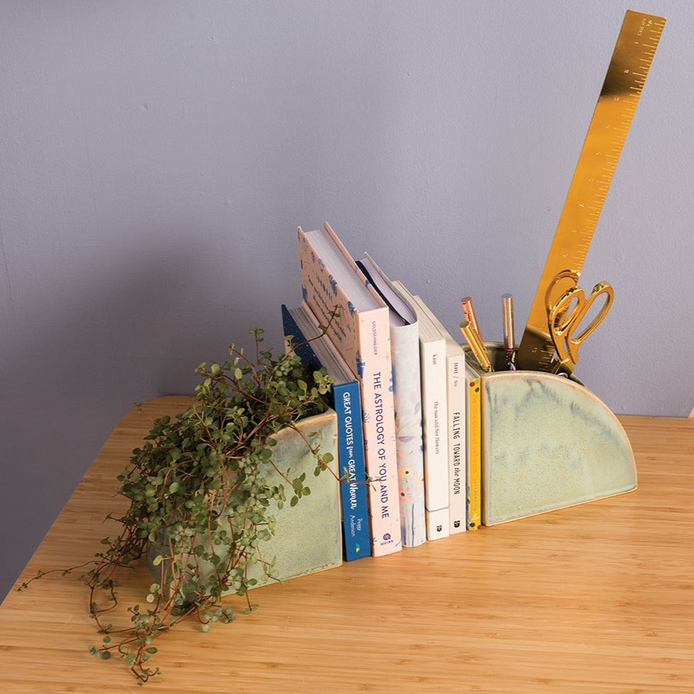 Isle Bookends